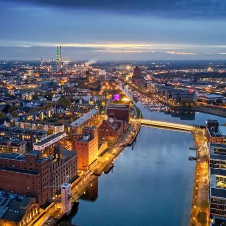 Wohlfuehloase Mitten In Der Duisburger City, Tolles Design, Hochwertig, Vollausstattung, 2 Zimmer, Grosses Bad & Wc, Grosse Kueche, Smart Tv, 5 Min Zum Hbf Duisburg, Und 20 Min Zum Duesseldorfer Flughafen * Duisburg